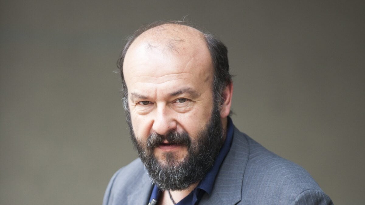 «La poesia sta bene, è come lama di spada»