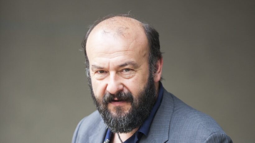 «La poesia sta bene, è come lama di spada»