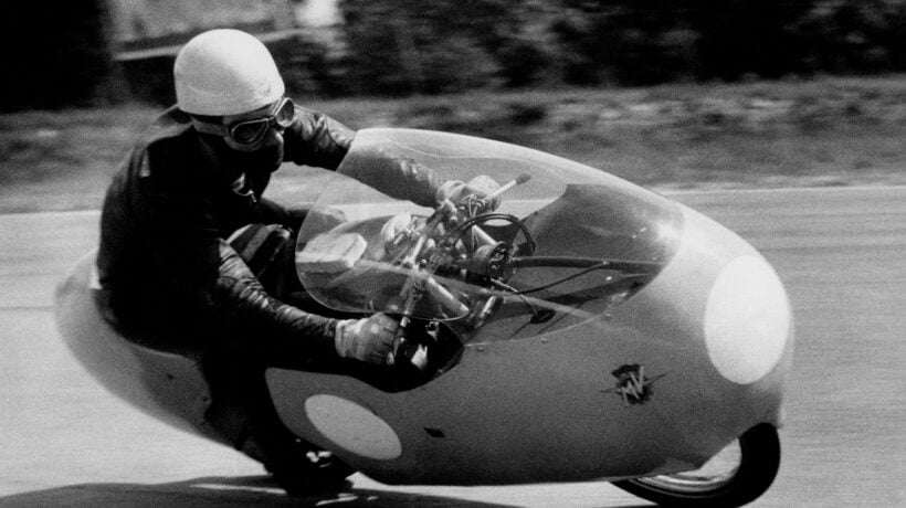 Carlo Ubbiali su MV 250 (Getty Images)