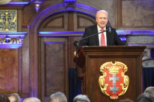 Arruolano l’Ue sull’utero in affitto ma tacciono sull’Italia che se ne va