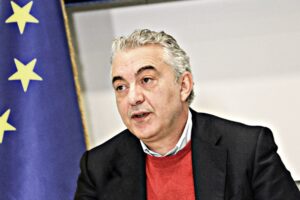 Arcuri verso il processo. I pm: «Mascherine pericolose, provvigioni abnormi»