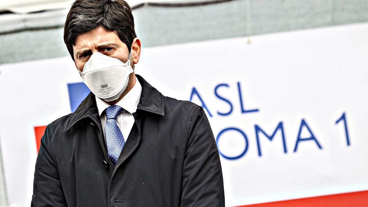 «Vaccino pericoloso, lo sequestro». Ma Speranza provò a fermare il Pm