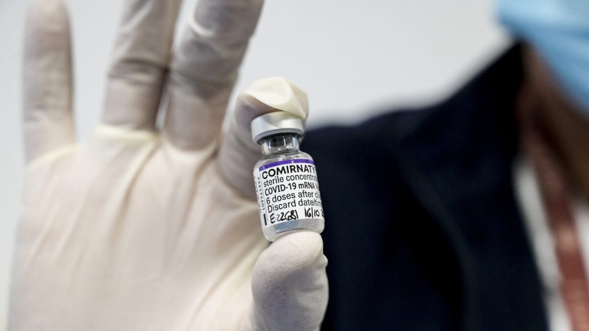 Obblighi e green pass inutili. La Pfizer l’ha sempre saputo