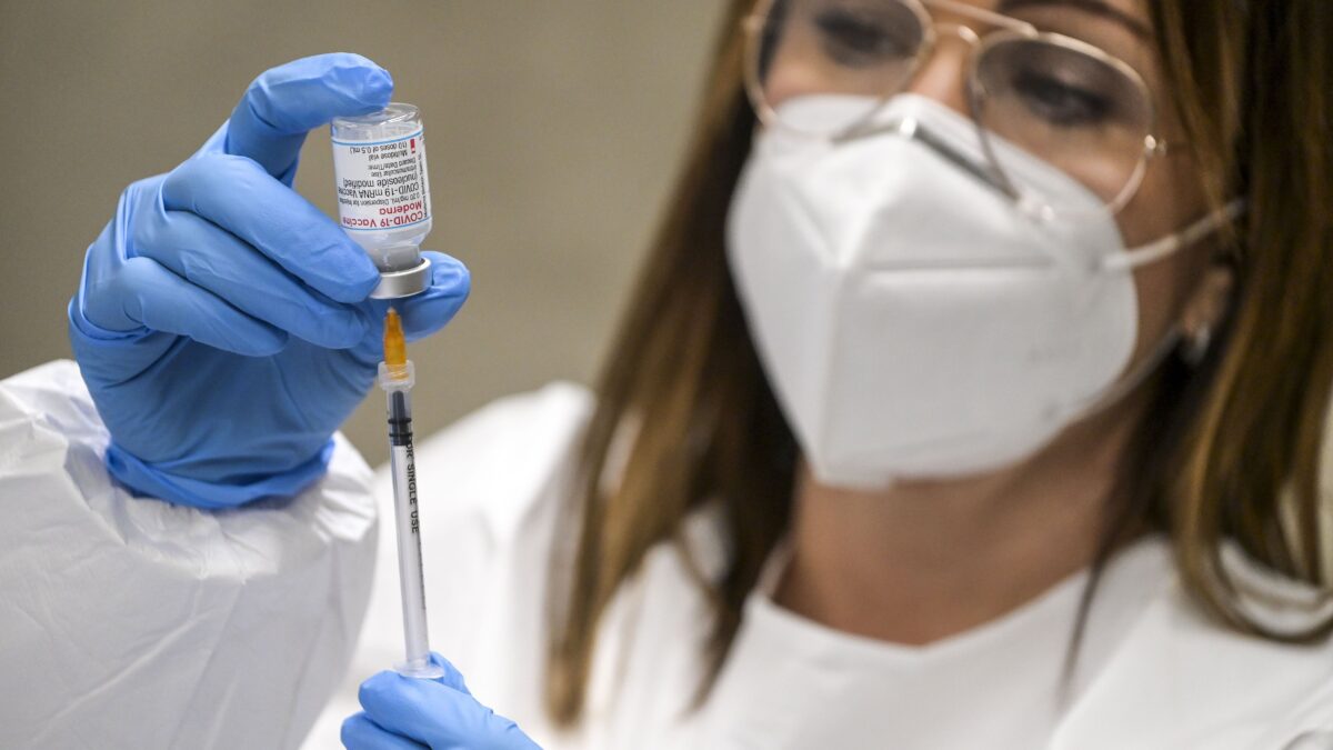 Via libera alla commissione. Indagherà anche sui vaccini