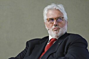 Palenzona prende Crt. Punta al mondo delle Fondazioni