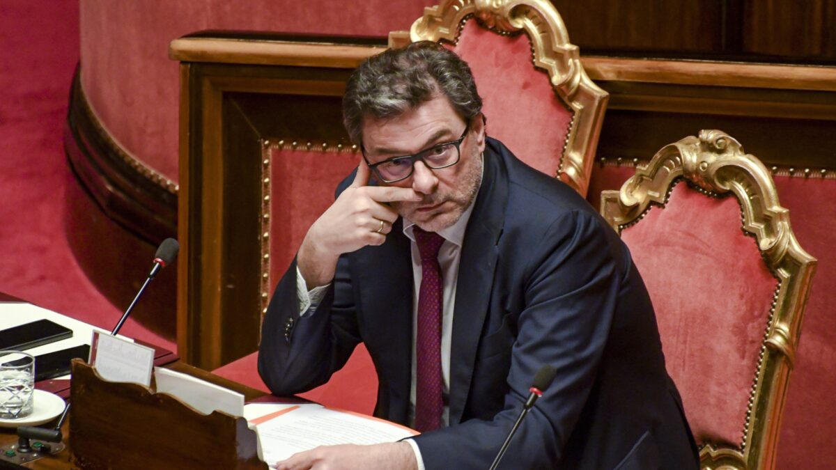 Oggi al governo tocca il Def: Pil su dello 0,9% già nel 2023, ma resta l’incognita pensioni