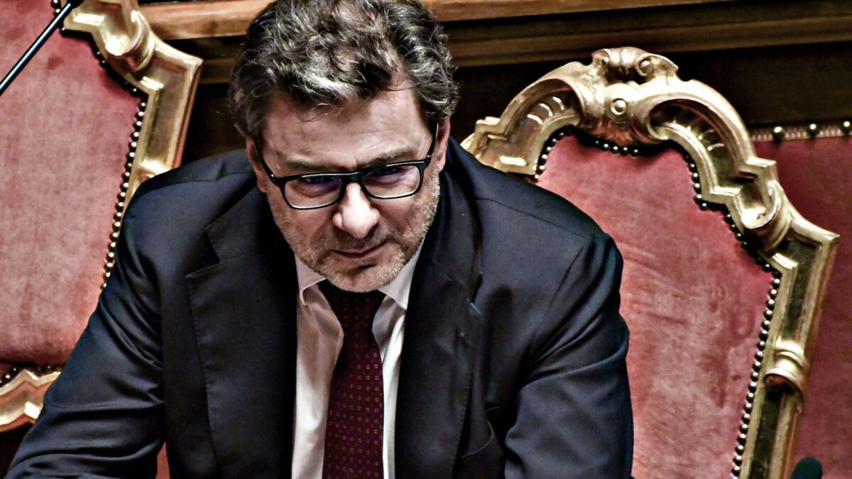 Il Mef migliora le previsioni sul Pil. Nel 2023 aumenterà dello 0,9%