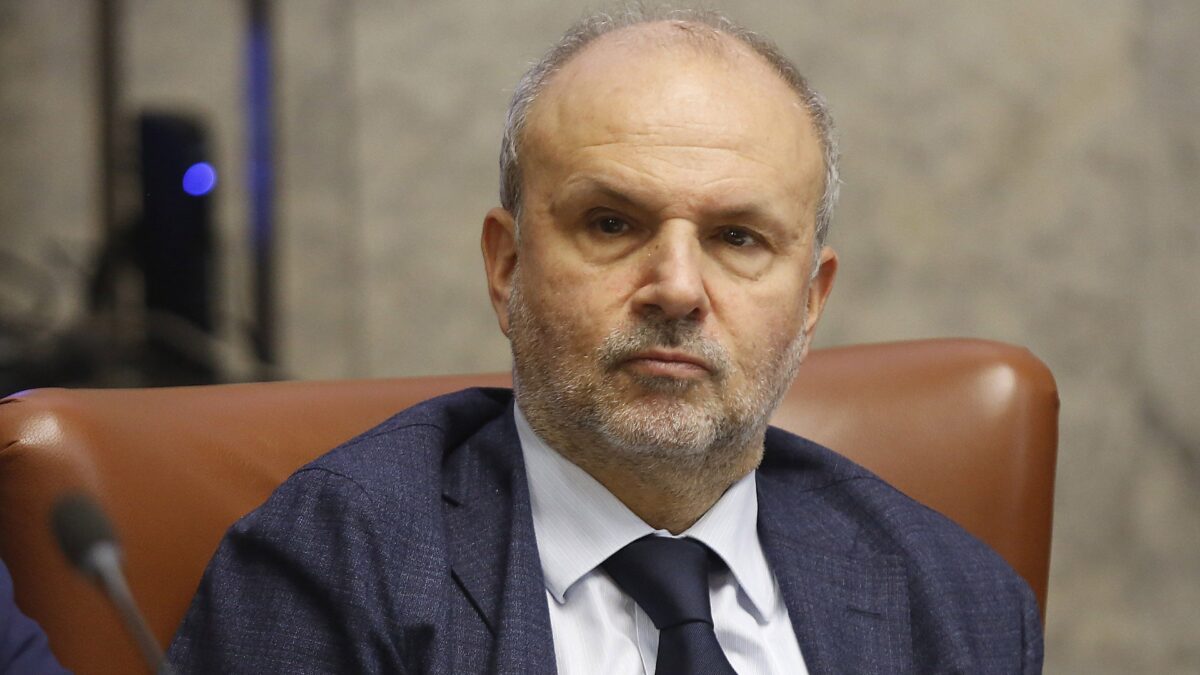 Il ministro ora segua la scienza. Quella vera