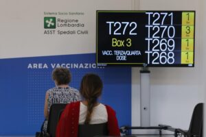 Campagna vaccinale come «valore etico»: ricatto per ottenere il controllo sociale