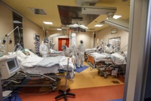 Usano le  temperature per occultare gli errori fatti durante la pandemia