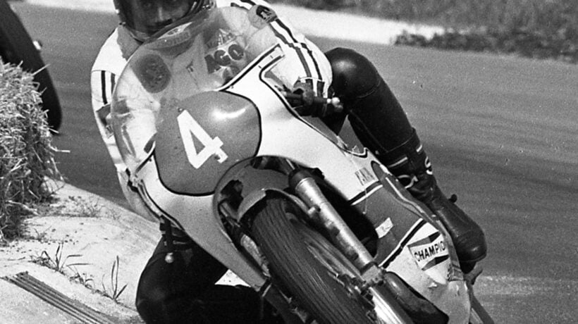 Il pilota MV Agusta indissolubilmente legato a Cascina Costa: Giacomo Agostini (Ansa)