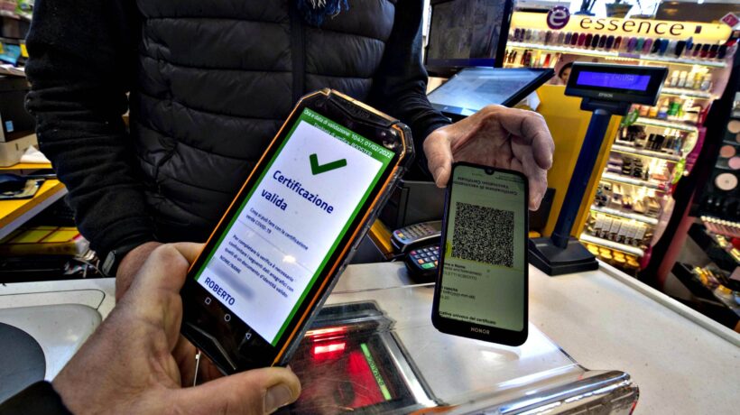 Il green pass finisce, la schedatura rimane