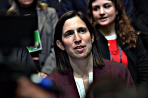 La Schlein saccheggia la Regione per farsi la segreteria al Nazareno