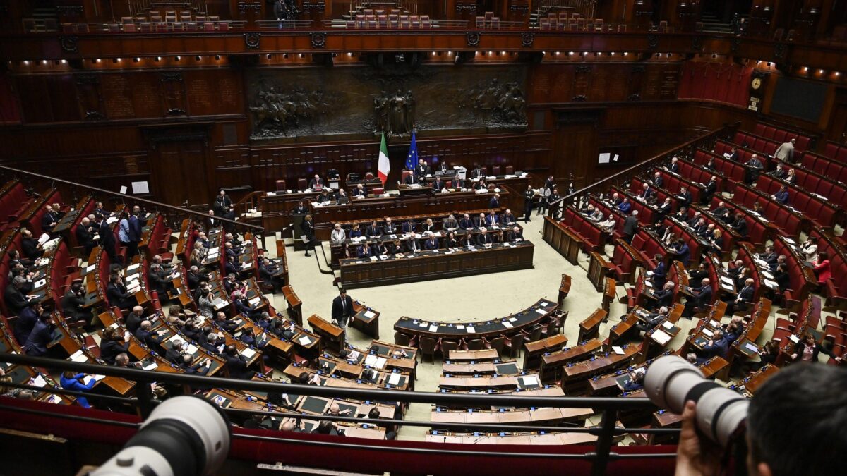 La Camera dà l’ok alla commissione che indagherà anche su sieri e lockdown