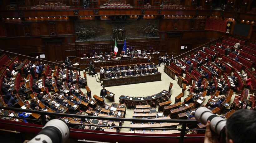 La Camera dà l’ok alla commissione che indagherà anche su sieri e lockdown