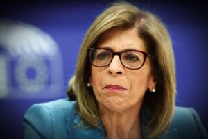 «L’Ue forzi Big Pharma a fare i test»