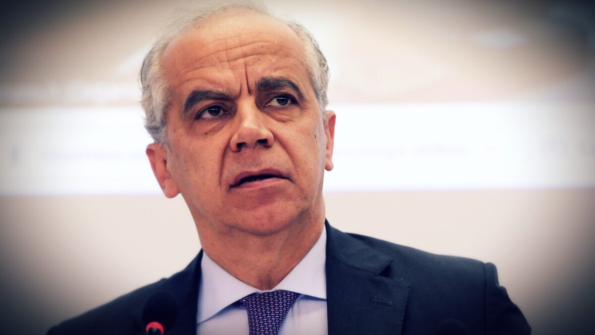 Piantedosi scongela di nuovo l’«accoglienza diffusa». E le Regioni rosse gongolano