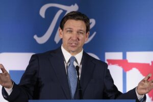 DeSantis vara la stretta sull’aborto: divieto in Florida dopo sei settimane