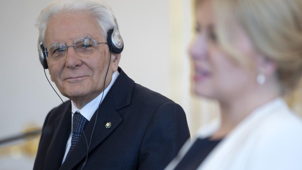 Mattarella invoca il pensiero unico pro Kiev