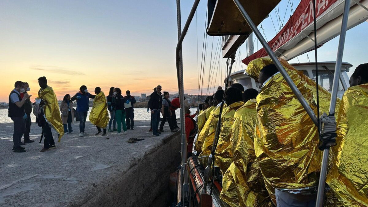 Nuova strage a Lampedusa. E l’Ue cincischia