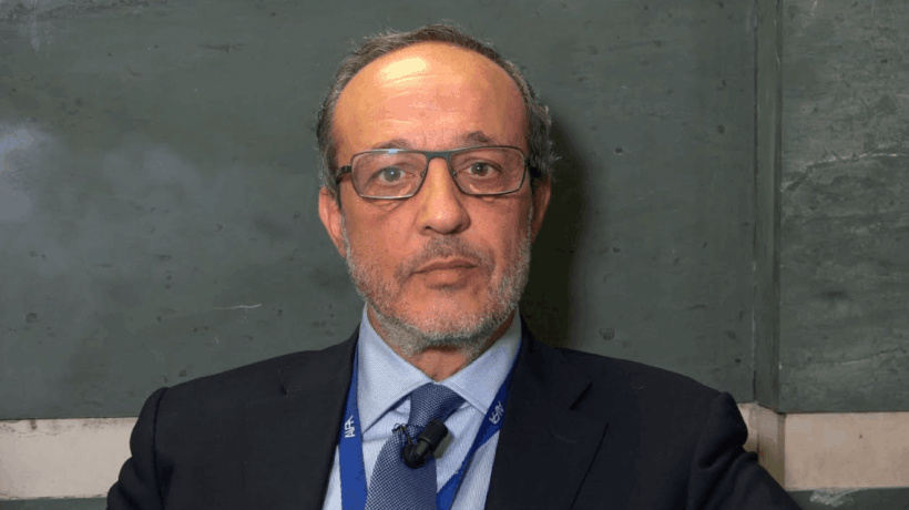 L’ex direttore Aifa: «Coprire informazioni fa perdere la fiducia»