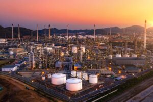 L’Opec taglia il greggio, la Russia ci guadagna