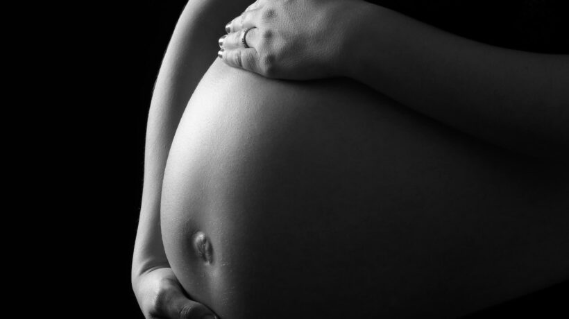 La gravidanza per altri è sempre un crimine