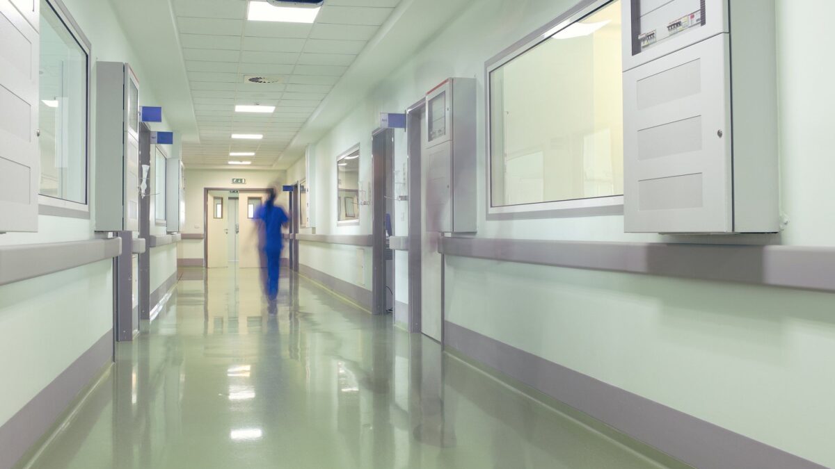 Il dirigismo del Pnrr inguaia la sanità e costringe le Regioni a spendere di più