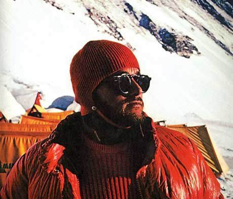 La guida alpina valdostana Mirko Minozzo, membro della prima cordata che giunse in cima all'Everest (everestnews.com)
