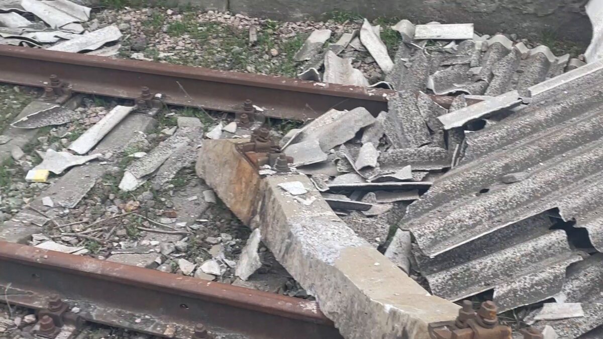Reportage Ucraina, l’attacco alla ferrovia dietro al fronte di Bakhmut