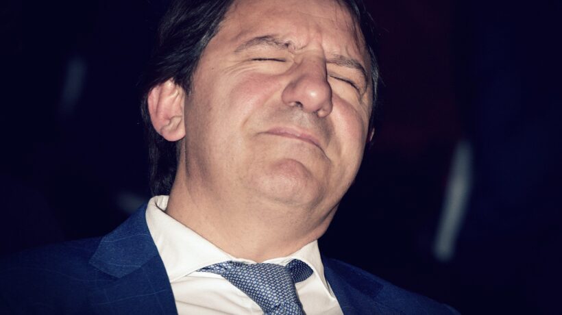 Tridico in lacrime altro martire da barzelletta