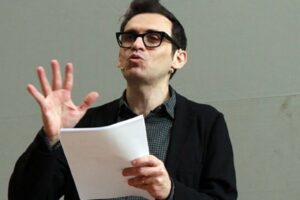 I «santini» di sinistra si epurano da soli e poi fanno le vittime