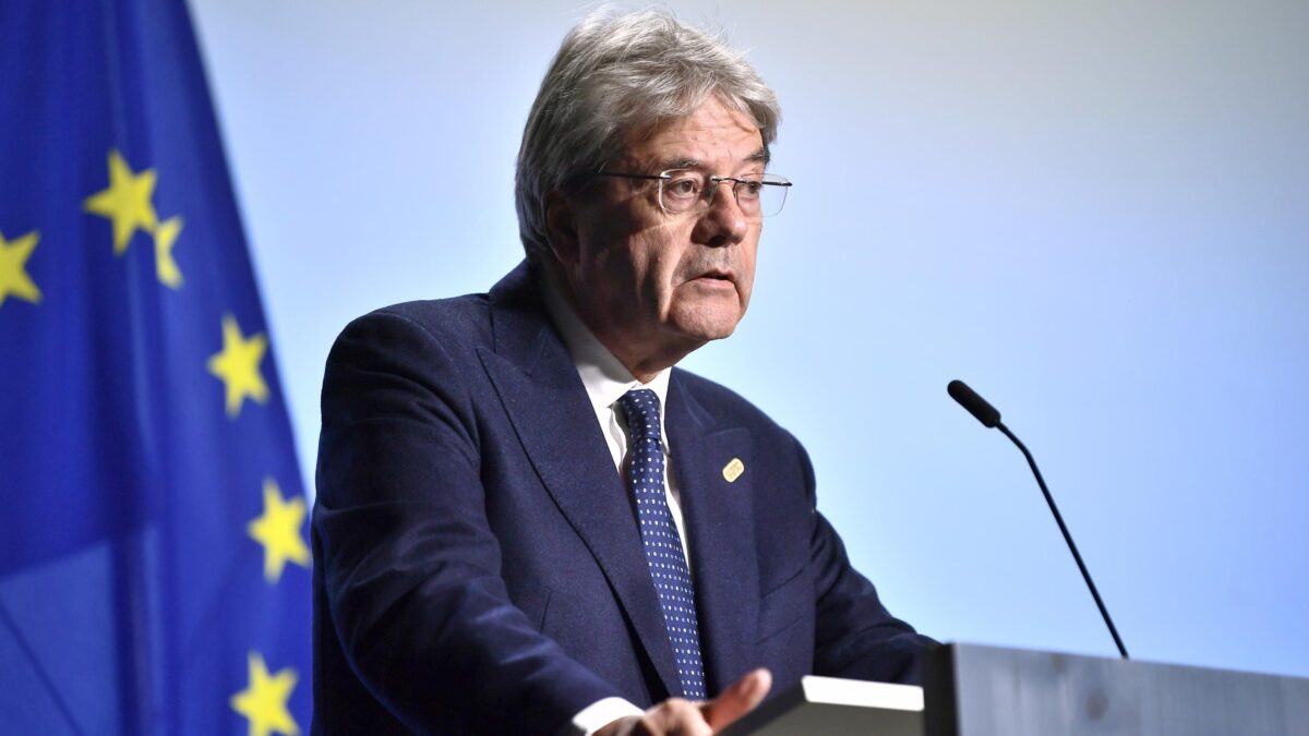 Gentiloni ci bacchetta ma i tagli da premier sono stati un disastro