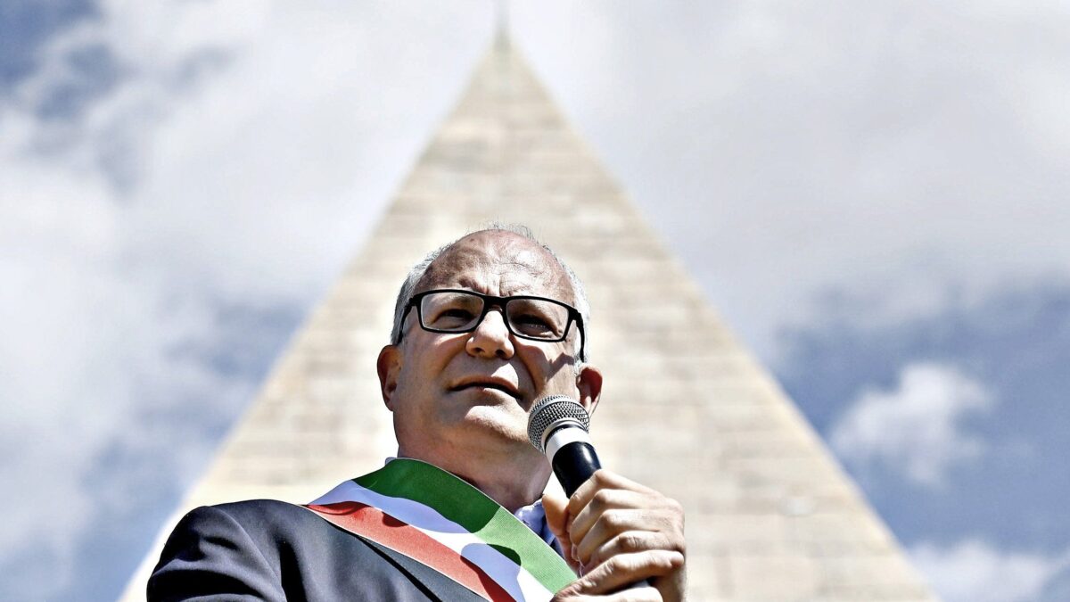 Gualtieri gioca al green come Sala. A Roma la Ztl anche per i residenti