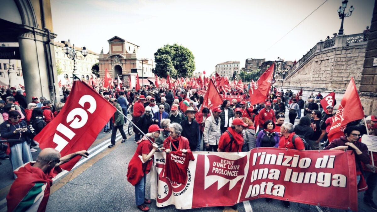 Pur di attaccare la Meloni i sindacati si buttano a destra