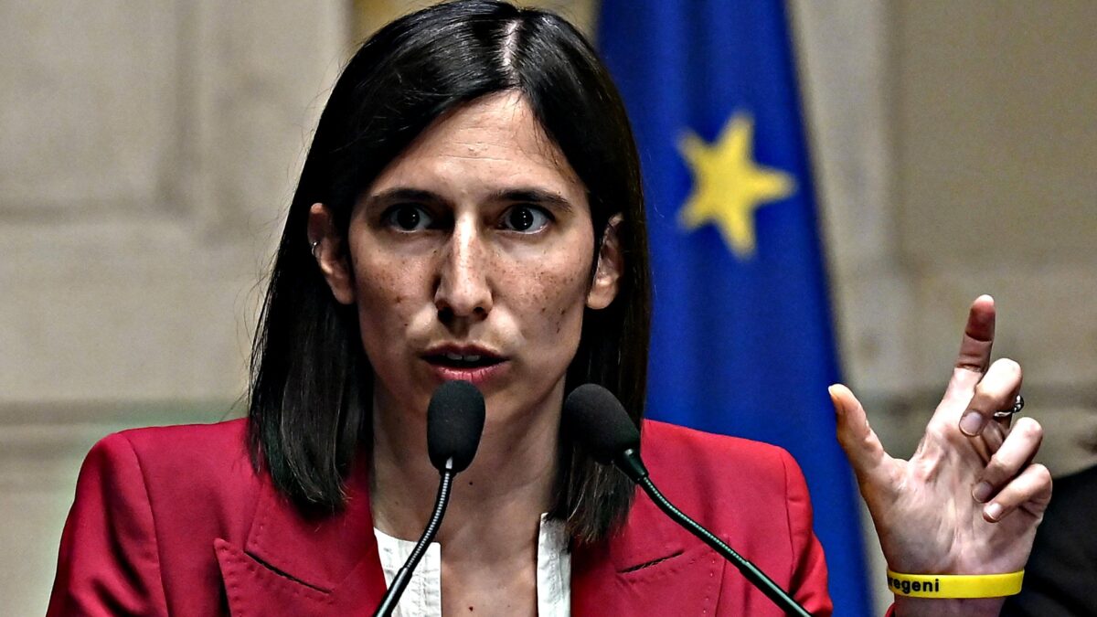 La sinistra molla Schlein sull’utero in affitto