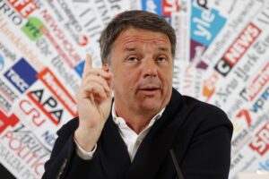 Il suo giornale li dà per «assolti». Ma per i genitori di Renzi al processo si mette male