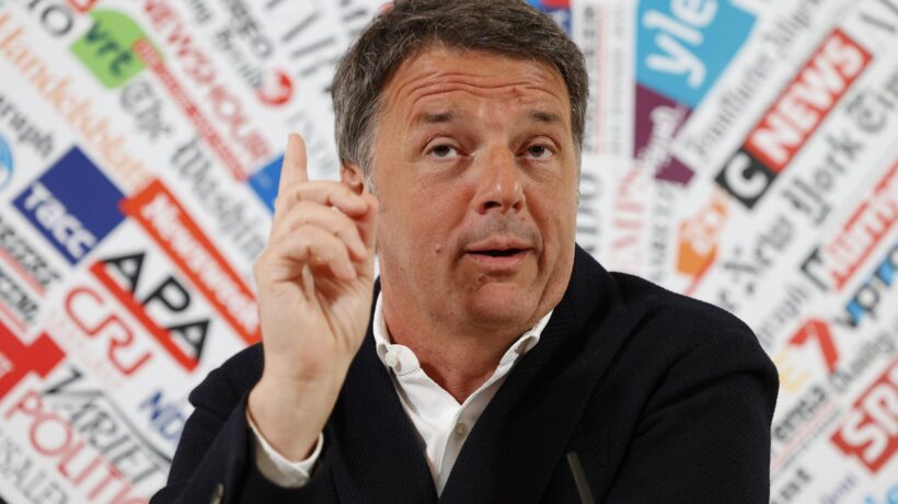 Il suo giornale li dà per «assolti». Ma per i genitori di Renzi al processo si mette male