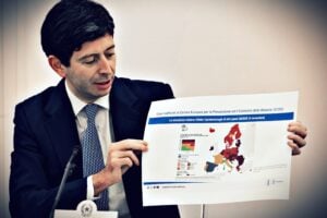 Adesso a Rezza scappa la verità. Il green pass non serviva a niente