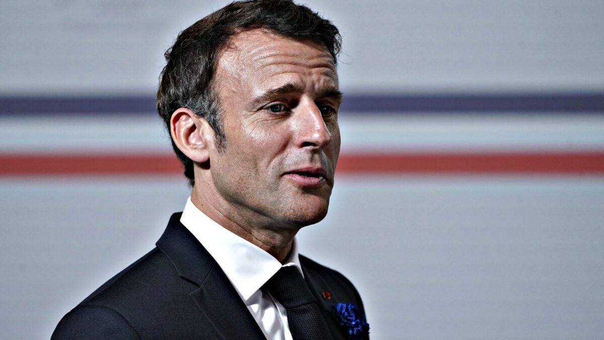 Prima lodi, poi insulti. Ai politici francesi la Meloni dà alla testa