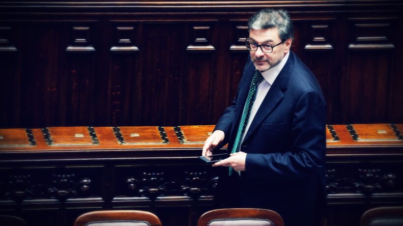 Pannicello caldo per le aziende stangate da Speranza