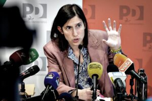 La Schlein parla come una marziana