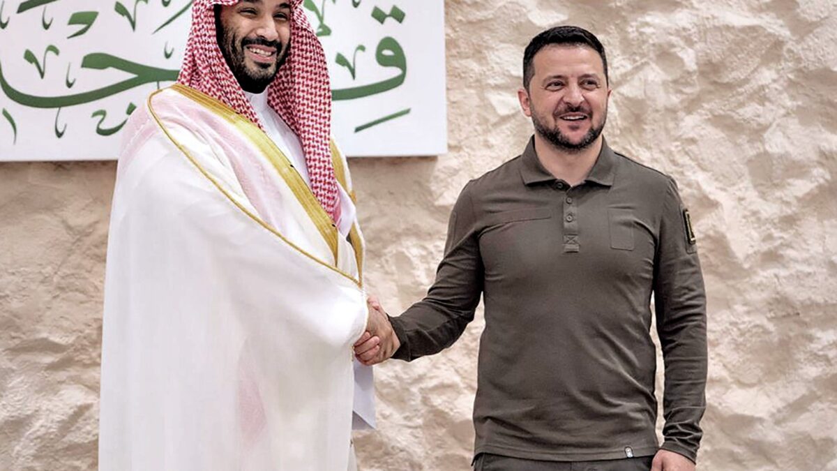 Giappone e Arabia: Zelensky si muove col «tour operator» targato Francia