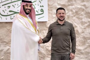 Giappone e Arabia: Zelensky si muove col «tour operator» targato Francia