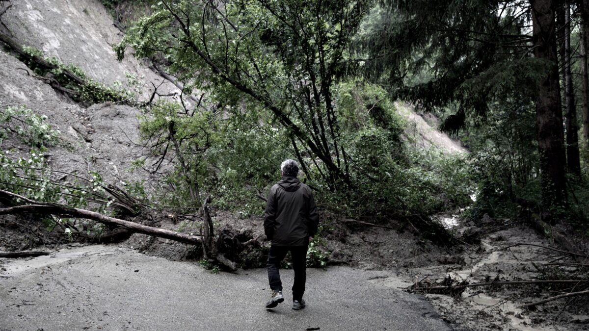 La pioggia ha ridisegnato il territorio. «Strade sparite, da rifare le mappe»