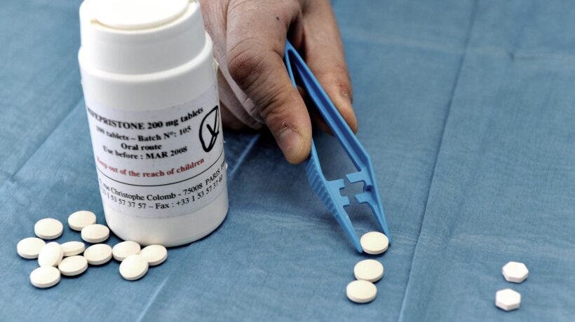 Pillola abortiva gratis. L’Aifa si ravvede, stop al blitz «politico»