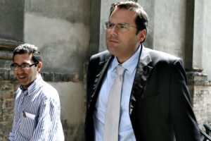 Giudice arrestato: «Prese diamanti e Rolex»