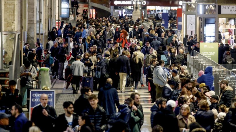 Elogio della vita dei pendolari che han fatto il miracolo economico