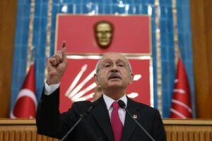 Macché «Gandhi turco»: l’anti Erdogan minaccia l’Ue ed è alleato degli islamici