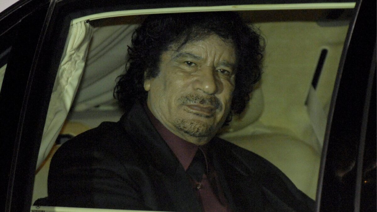 Gheddafi tormenta ancora Sarkozy: chiesto il processo per corruzione
